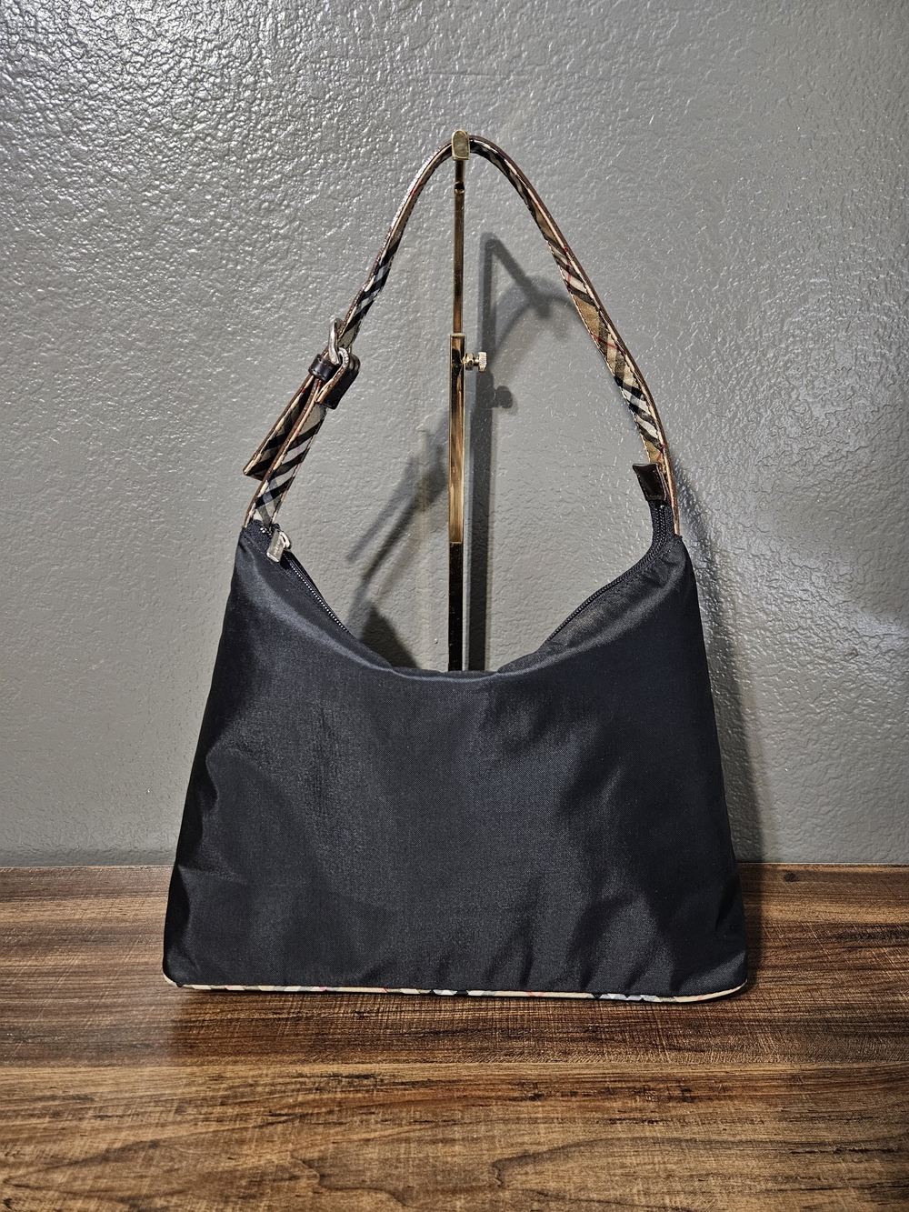 Authentic Burberry Vintage Nova Check Shoulder Bag